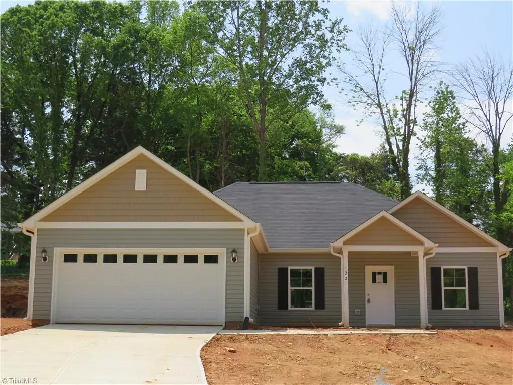 Thomasville, NC 27360,122 Meadow LN