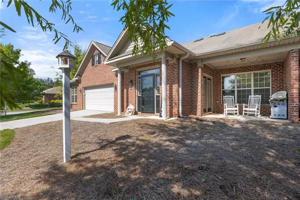 6006 Manor Ridge TRL, Jamestown, NC 27282