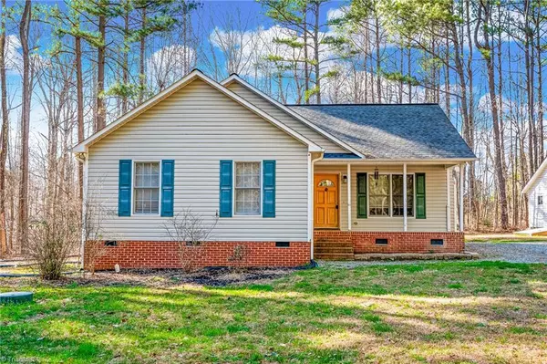 2003 Pintail DR,  Mebane,  NC 27302