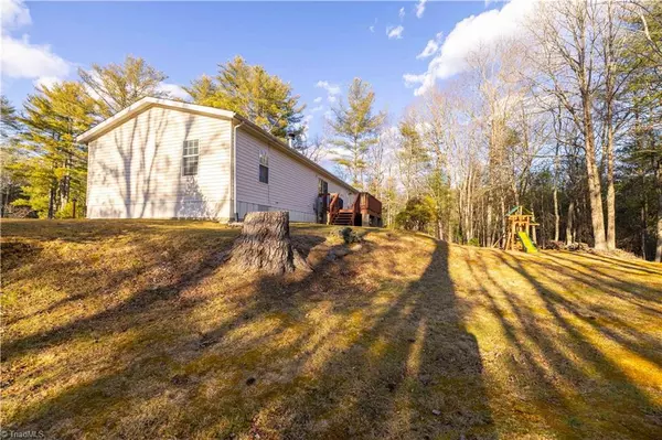 Glade Valley, NC 28627,114 Royal Acres LN