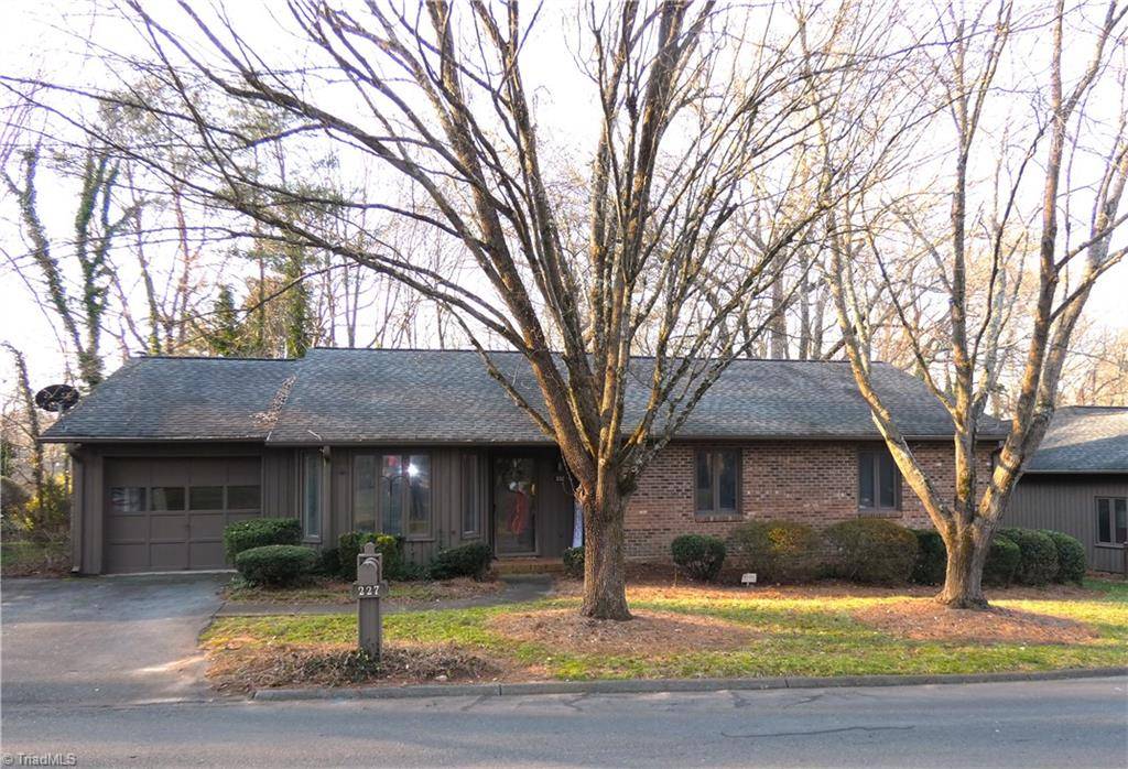 227 Barrington PL, Winston Salem, NC 27104