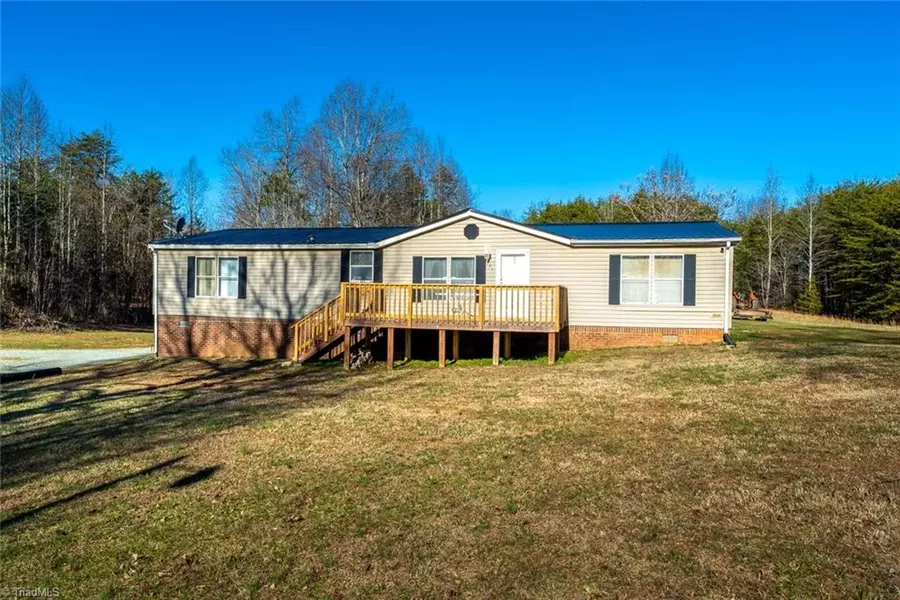 421 Crawley RD, Reidsville, NC 27320