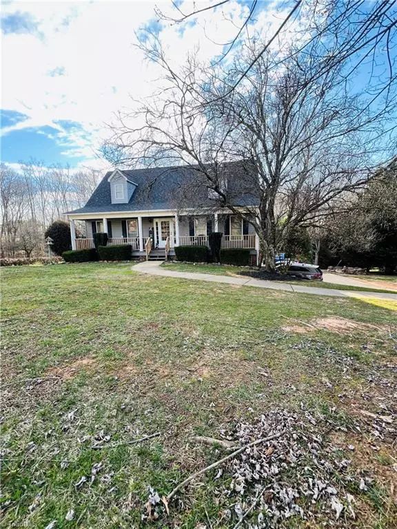 King, NC 27021,124 Saura View DR