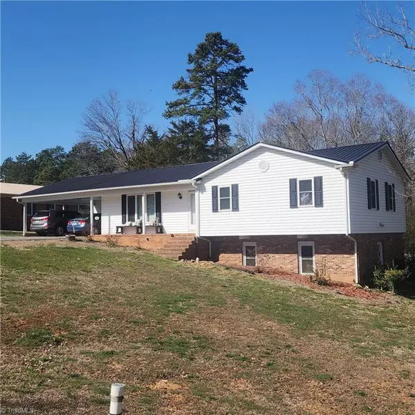 333 Greenbrier DR, Denton, NC 27239