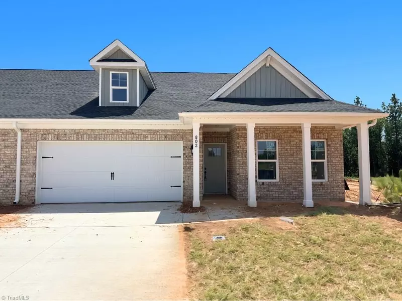 604 Creekside TER, Clemmons, NC 27012