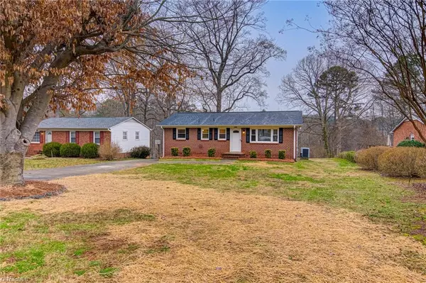 Pfafftown, NC 27040,1523 Runabout RD