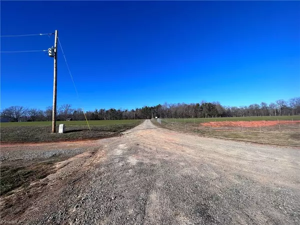 Hamptonville, NC 27020,5441 Crater RD