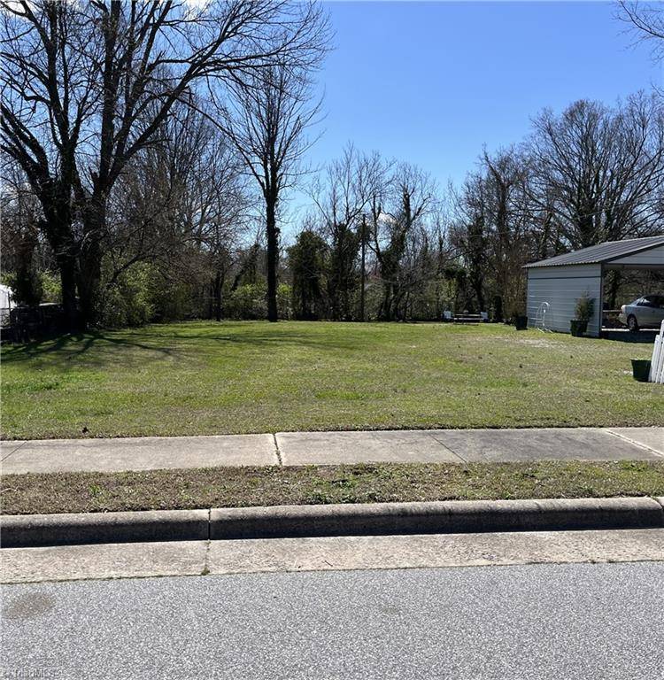 High Point, NC 27260,1412 R C Baldwin AVE