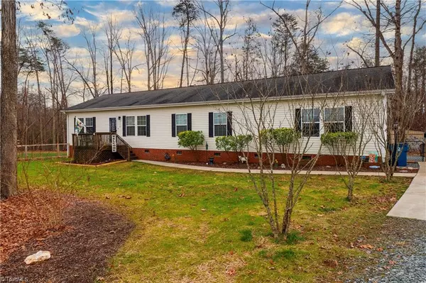 5718 Porterfield RD, Browns Summit, NC 27214