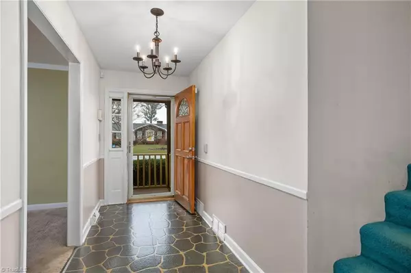 Clemmons, NC 27012,6784 Forest Oak DR