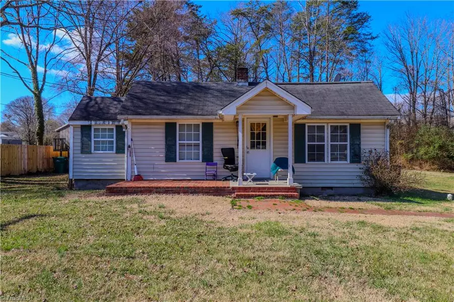 304 Price Galloway ST, Madison, NC 27025