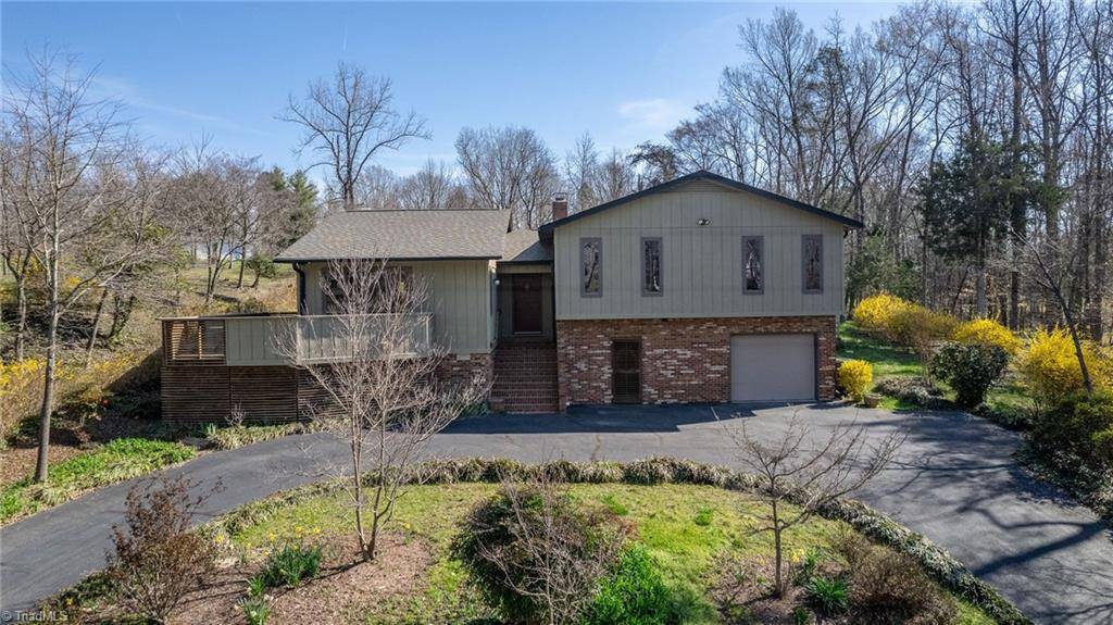 High Point, NC 27262,211 Canterbury RD