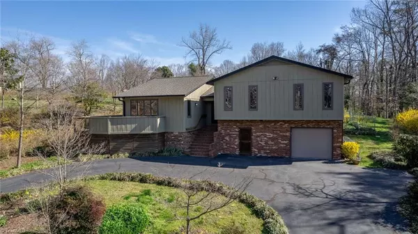 211 Canterbury RD, High Point, NC 27262