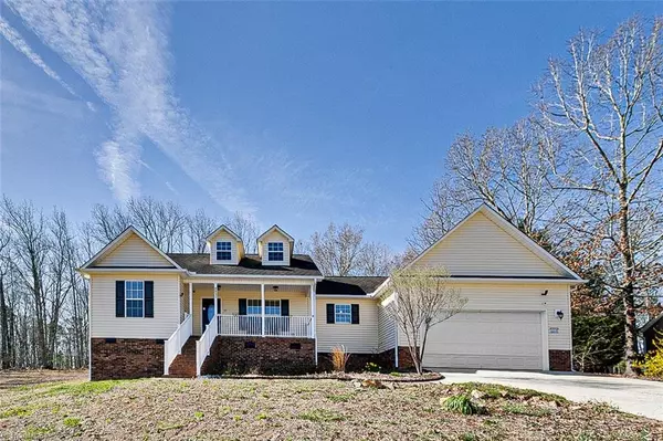 4951 Creeks Crossing RD, Asheboro, NC 27205