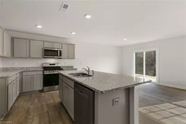 Winston Salem, NC 27105,515 Oak Summit RD #11