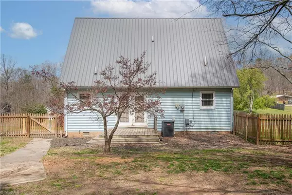 Linwood, NC 27299,219 Greenview LN
