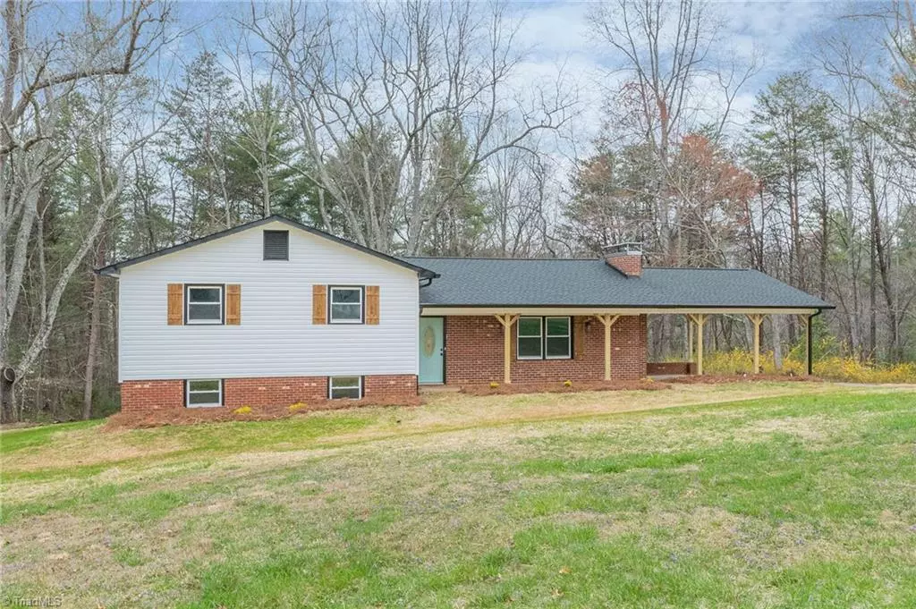 Elkin, NC 28621,304 Mitchell Ridge RD