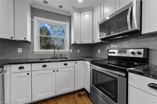 Oak Ridge, NC 27310,4906 Golden Oaks DR