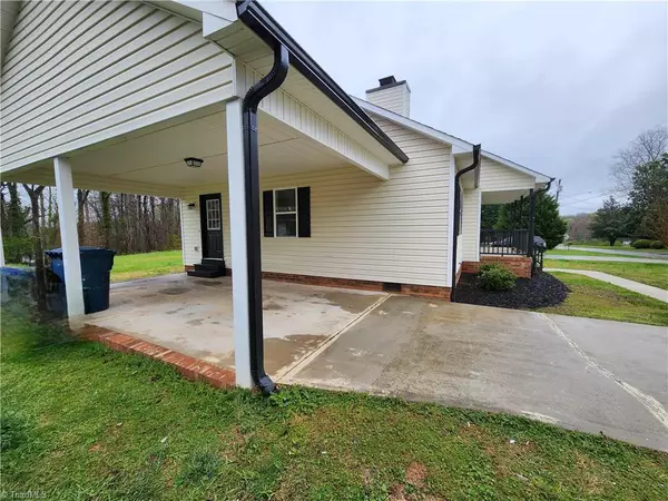 Randleman, NC 27317,307 Swaim ST