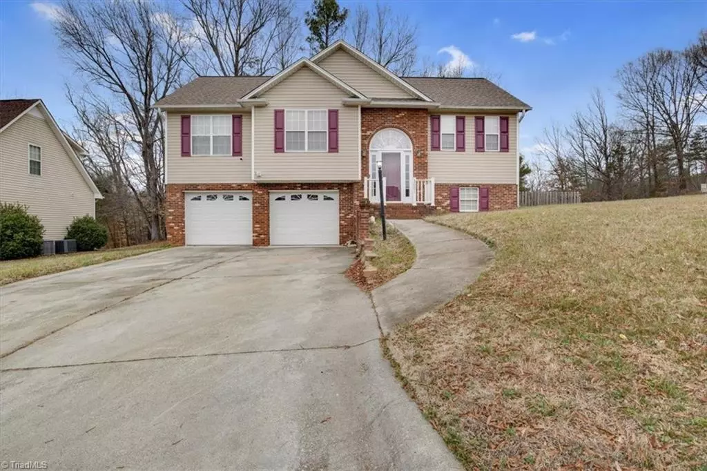 Winston Salem, NC 27103,3001 Bridgeport DR