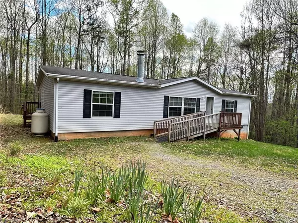 4529 Sandy Berry RD, Jonesville, NC 28642