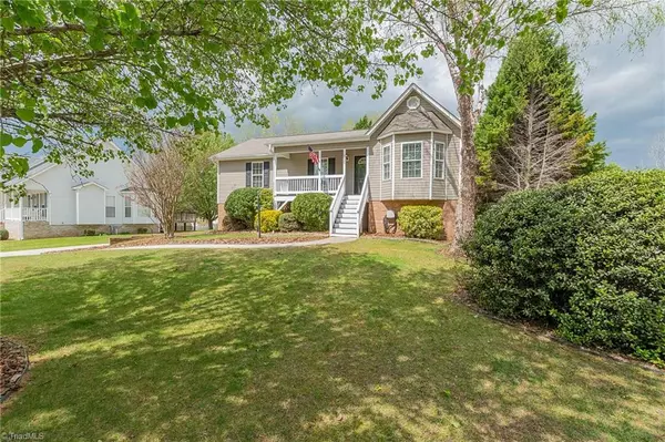 1025 Winterside LN,  Winston Salem,  NC 27107