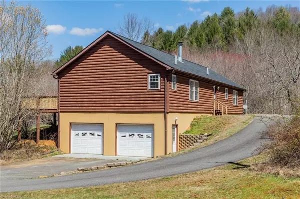 Creston, NC 28615,621 River Breeze DR