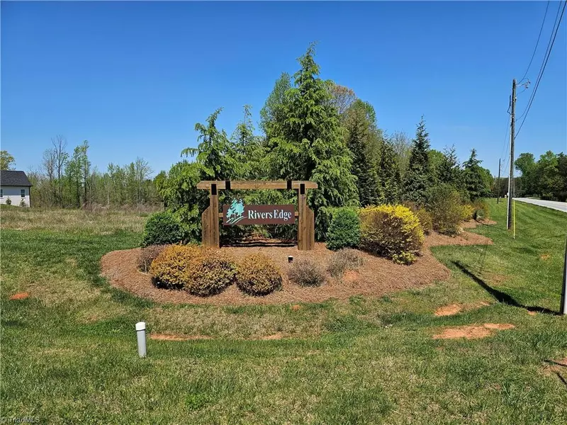 2521 Rivers Edge RD, Summerfield, NC 27358