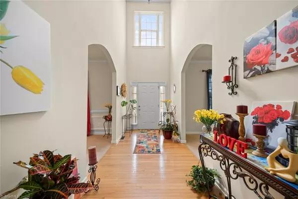 King, NC 27021,200 Oakmont CT