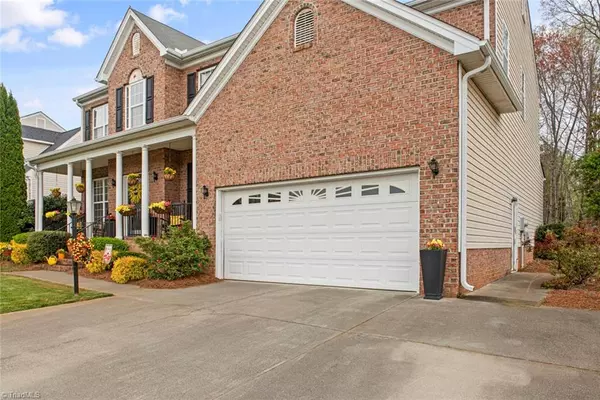 King, NC 27021,200 Oakmont CT