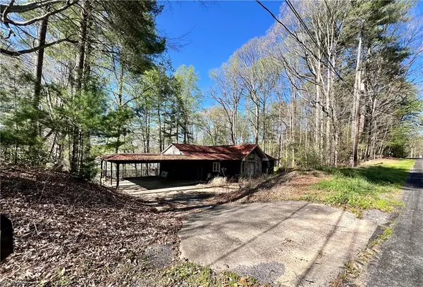 Wilkesboro, NC 28697,126 Greenwood LN