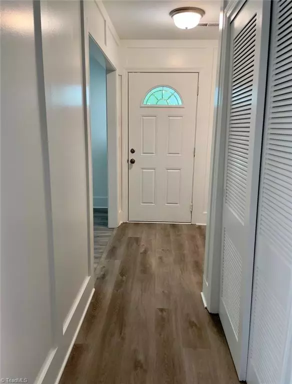 King, NC 27021,218 Meadowbrook DR