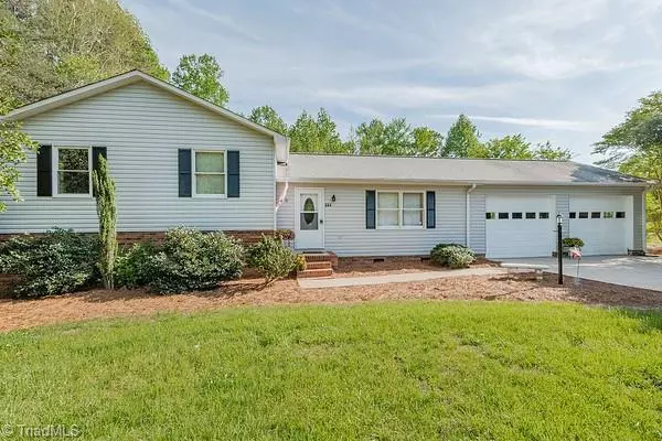 664 Oakwood CIR, Lexington, NC 27295