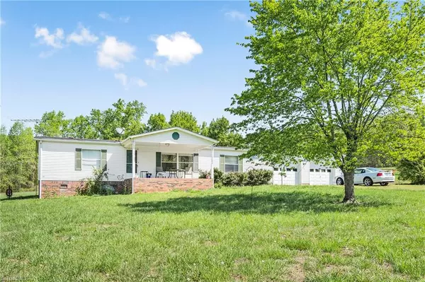 2425 Wagoner RD, Hamptonville, NC 27020