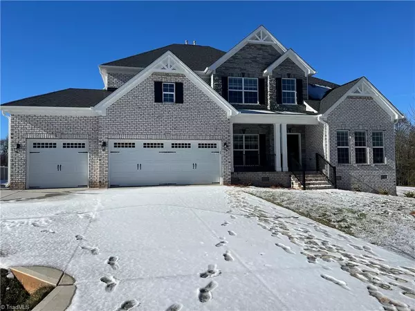 1624 Lazy Fox LN #8, Kernersville, NC 27284