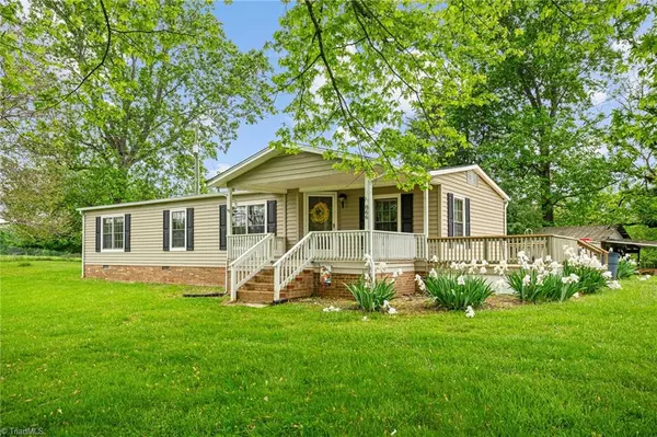 State Road, NC 28676,866 Adams Ridge RD