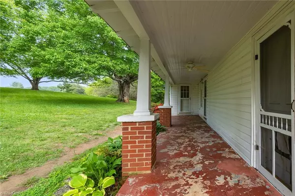 King, NC 27021,1130 Edwards Farm RD