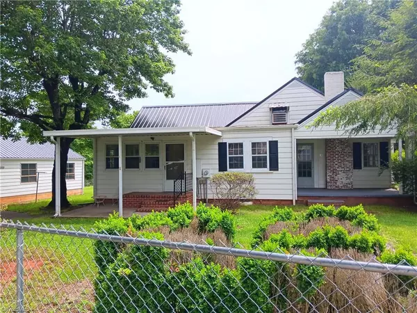 145 S Wall ST, Elkin, NC 28621