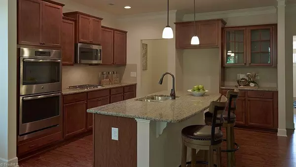 Oak Ridge, NC 27310,4603 Thatcher Woods DR #02