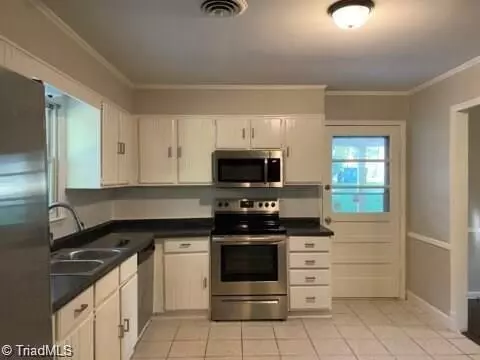 Winston Salem, NC 27106,2354 Woodgreen RD