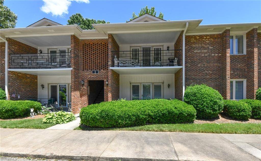 1 Fountain View CIR #D,  Greensboro,  NC 27405