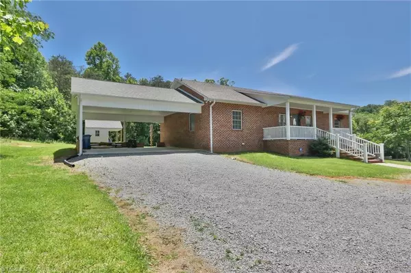 Jonesville, NC 28642,325 Spencer ST