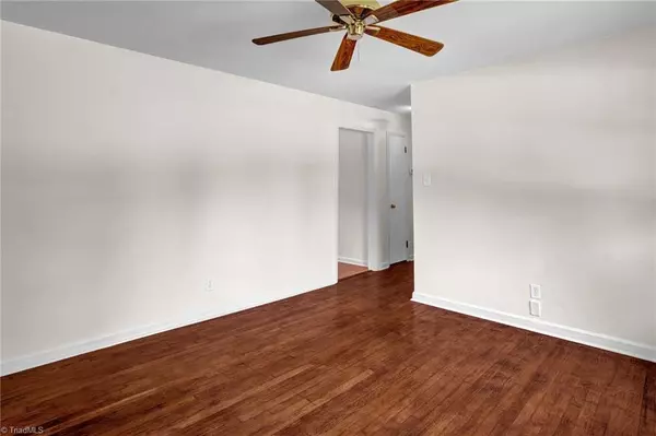 Greensboro, NC 27405,318 Melbourne RD