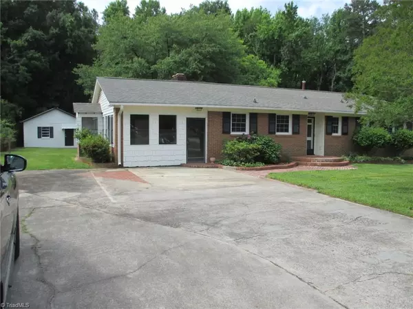 409 PRICE RD, Lexington, NC 27295