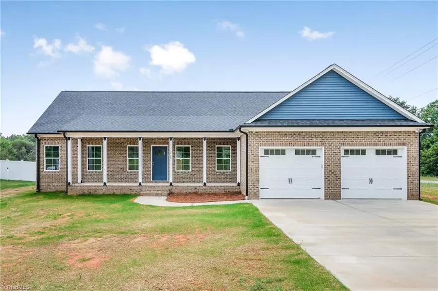 112 Painted Trails, Lexington, NC 27295