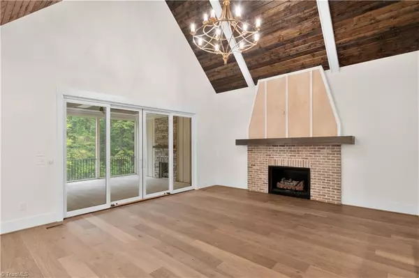 Oak Ridge, NC 27310,6386 Whitaker TRCE