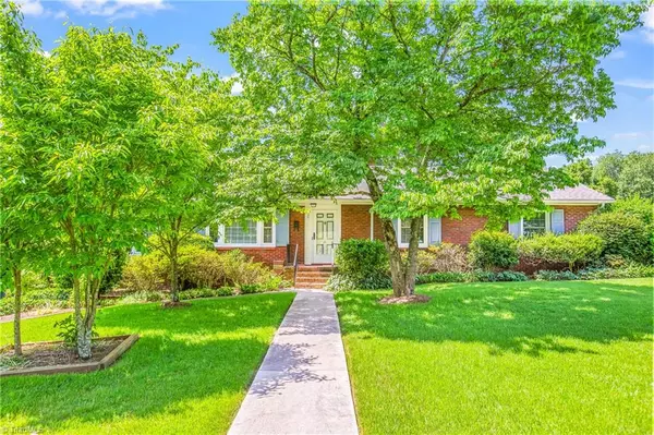 Winston Salem, NC 27103,2536 Lullington DR