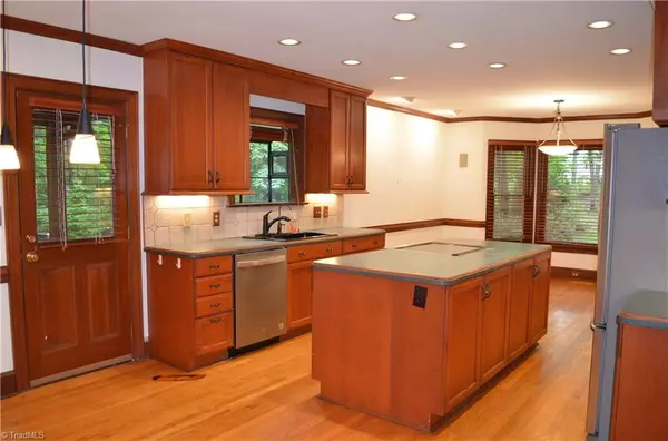 Oak Ridge, NC 27310,4909 Golden Oaks DR