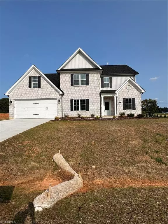 145 Hackamore TRL, Lexington, NC 27295