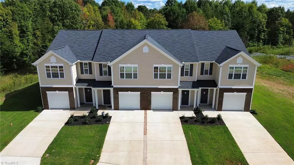 Graham, NC 27253,5457 Henley Ridge DR #209